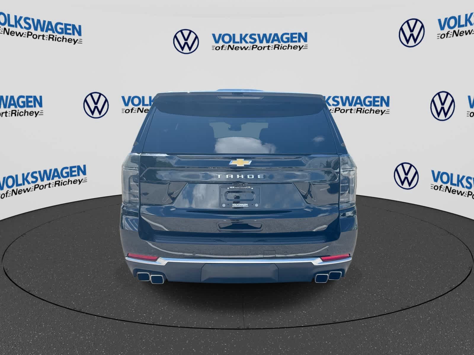 Used 2025 Chevrolet Tahoe High Country AWD/4WD image 13