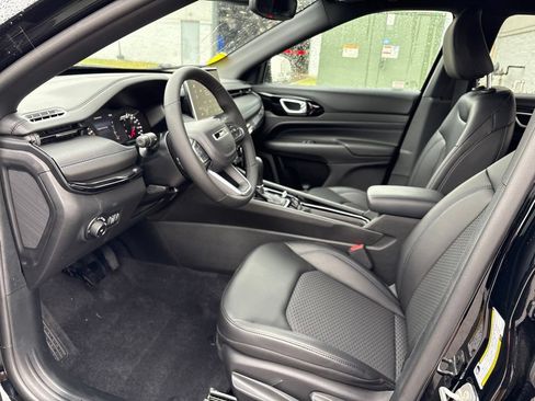 New 2026 Jeep Compass Latitude AWD/4WD image 7