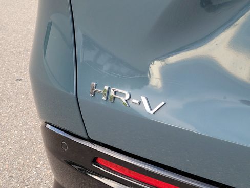 Certified 2024 Honda HR-V EX-L image 10