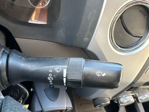 Used 2016 Toyota Tundra SR5 image 21