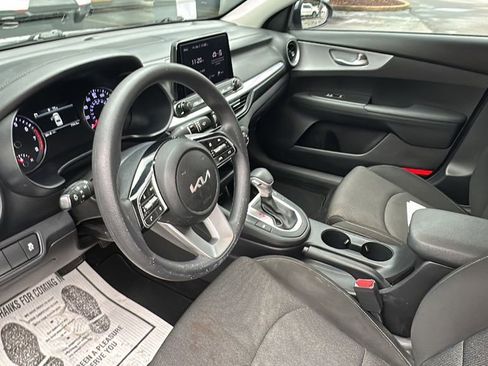 Used 2023 Kia Forte LXS image 11