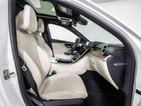 Used 2024 Mercedes-Benz C 300 4MATIC Sedan image 10