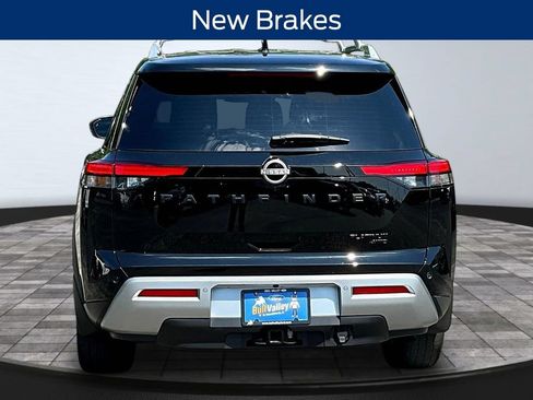 Used 2023 Nissan Pathfinder Platinum AWD/4WD image 5