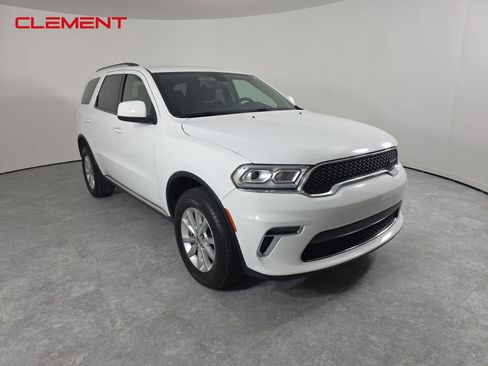 Used 2022 Dodge Durango SXT image 3
