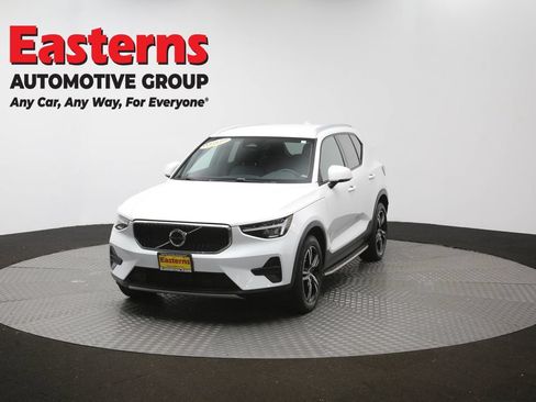 Used 2023 Volvo XC40 B5 Core AWD/4WD image 55