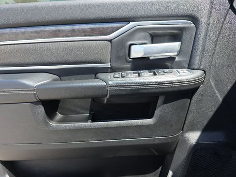 Used 2024 RAM 2500 Big Horn w/ Sport Appearance Package AWD/4WD image 13