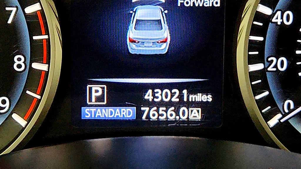 Used 2019 INFINITI Q50 Luxe w/ Essential Package (3.0T Luxe) AWD/4WD image 16