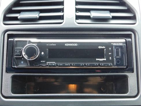 Used 2005 Toyota RAV4 4WD image 11