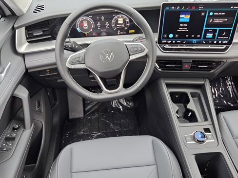 New 2026 Volkswagen Tiguan SE AWD/4WD image 10