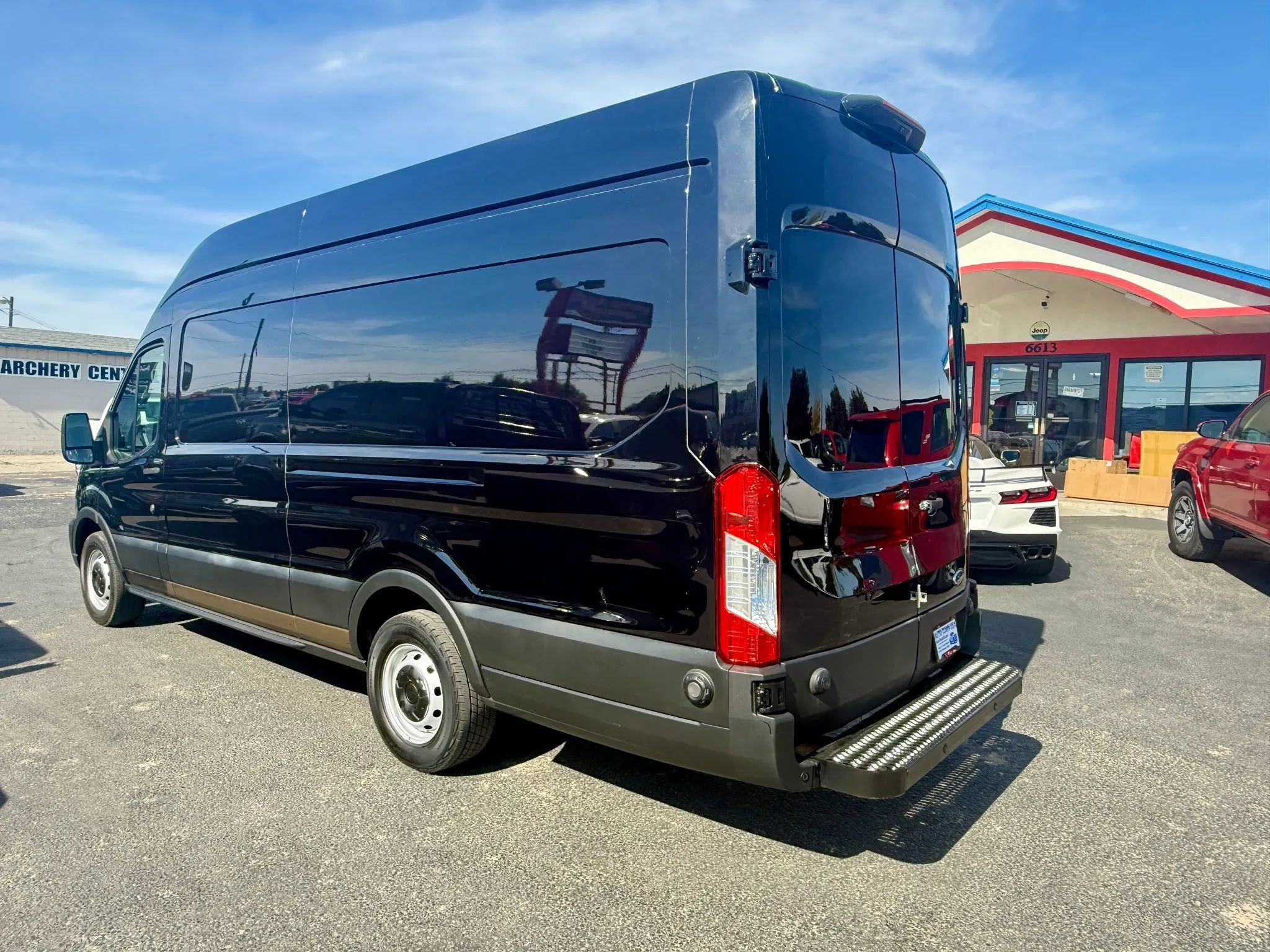 Used 2020 Ford Transit 250 148 High Roof Extended w/ Load Area Protection Package RWD image 3