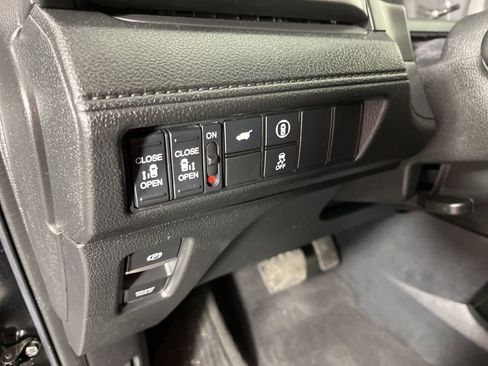 Used 2023 Honda Odyssey EX-L image 30