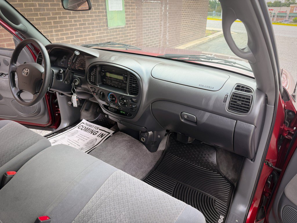 Used 2006 Toyota Tundra SR5 w/ Towing Pkg AWD/4WD image 21