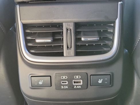 Used 2023 Subaru Outback Limited image 19