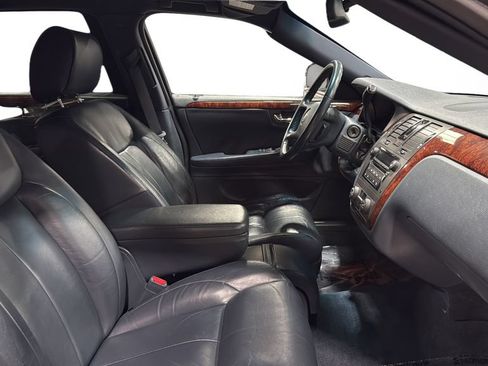 Used 2011 Cadillac DTS Limousine FWD image 9