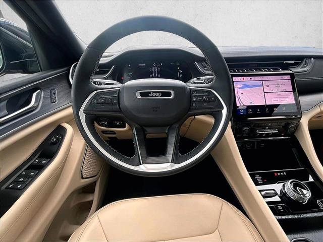 Used 2025 Jeep Grand Cherokee Limited 4xe AWD/4WD image 7