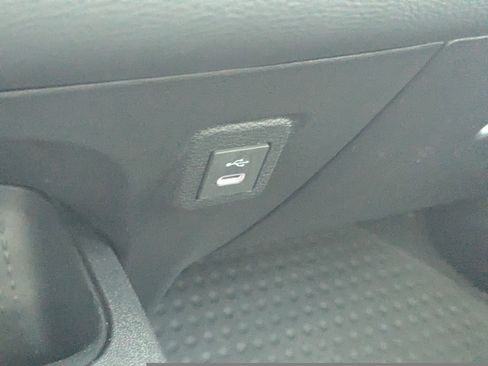 Used 2025 Toyota Corolla LE image 22