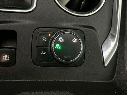 Used 2023 Chevrolet Traverse LT w/ LPO, Floor Liner Package image 13