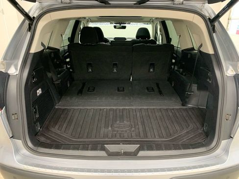 Used 2019 Subaru Ascent Premium image 7
