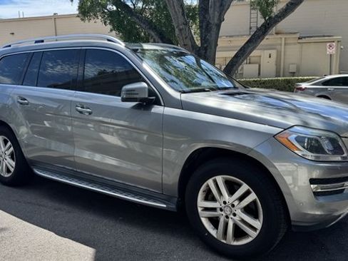 Used 2015 Mercedes-Benz GL 450 4MATIC image 5