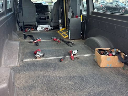 Used 2013 Ford E-350 and Econoline 350 Extended Super Duty w/ PWR Group image 17