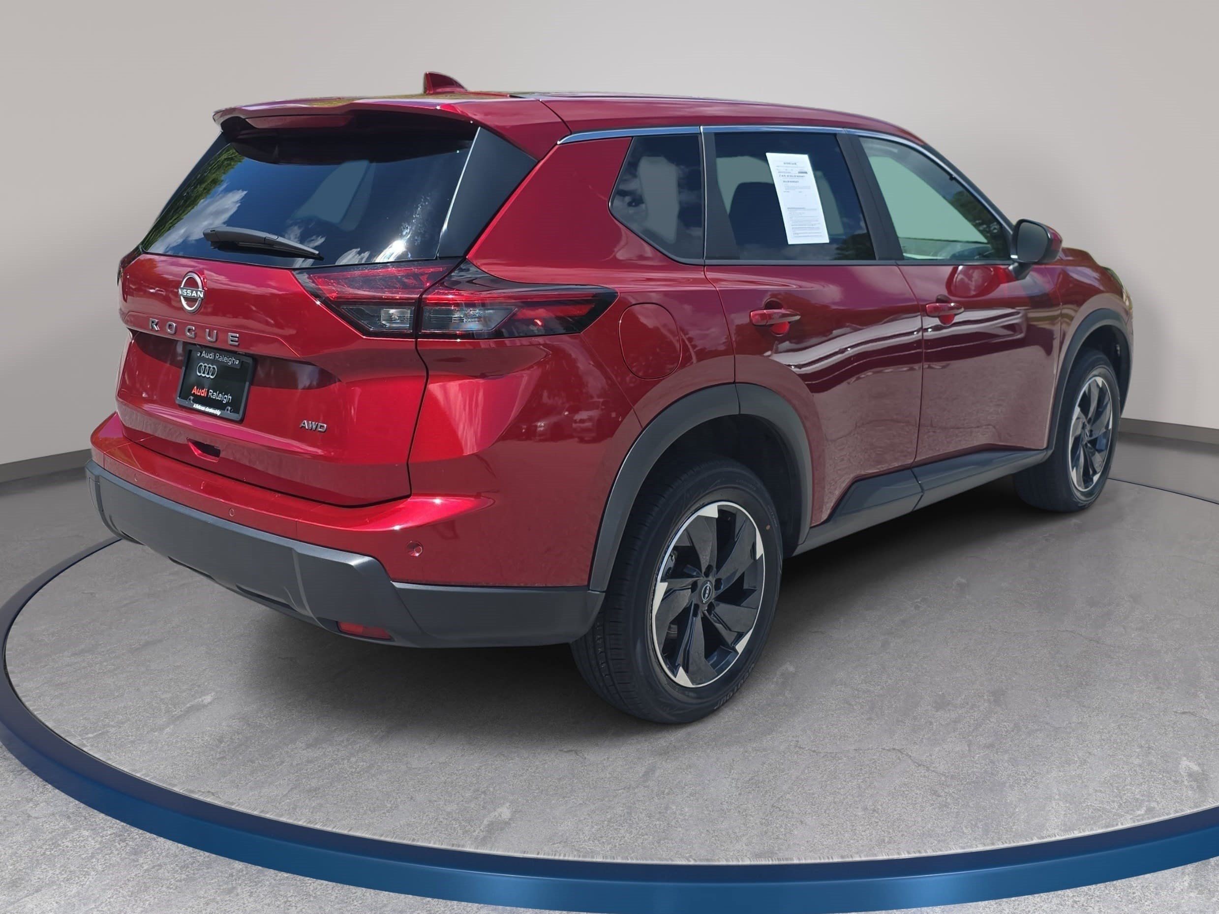 Used 2025 Nissan Rogue SV AWD/4WD image 6