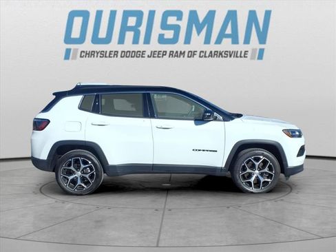 Used 2024 Jeep Compass Limited image 2