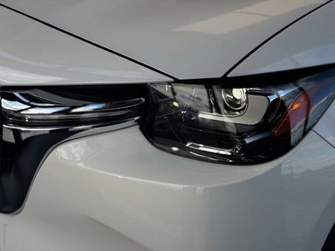 New 2025 MAZDA CX-90 Plug-In Hybrid w/ Premium Plus AWD/4WD image 16