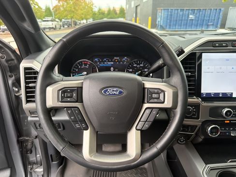 Used 2022 Ford F350 Platinum w/ FX4 Off-Road Package AWD/4WD image 19