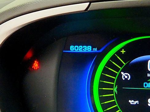 Used 2018 Chevrolet Volt LT FWD image 15