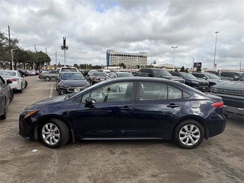 Certified 2025 Toyota Corolla LE image 8