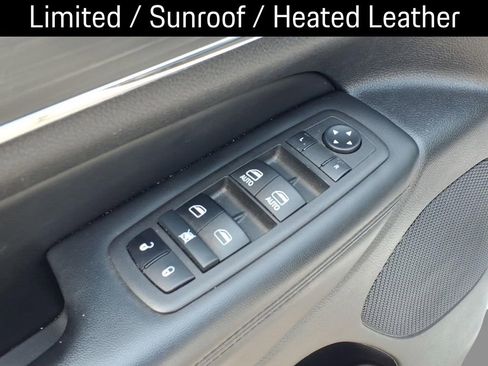 Used 2022 Jeep Grand Cherokee Limited AWD/4WD image 17