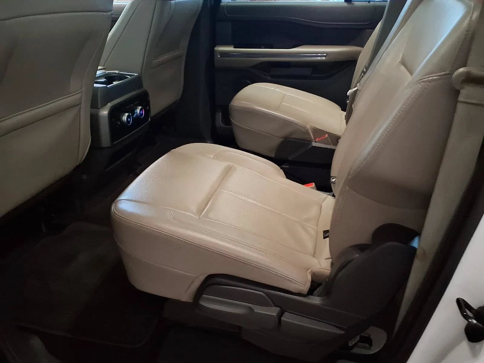 Used 2021 Ford Expedition Max XLT AWD/4WD image 14