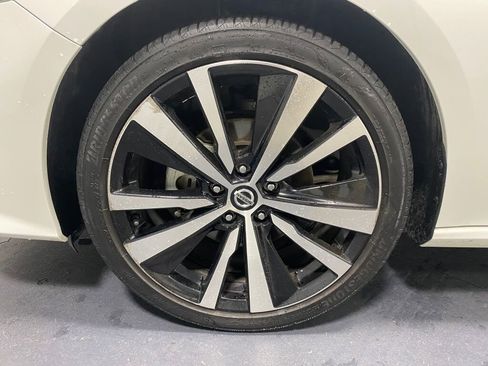 Used 2022 Nissan Altima 2.5 SR image 11