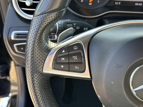 Used 2018 Mercedes-Benz GLC 300 4MATIC image 22