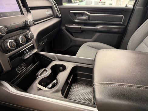Used 2022 RAM 1500 Big Horn AWD/4WD image 32