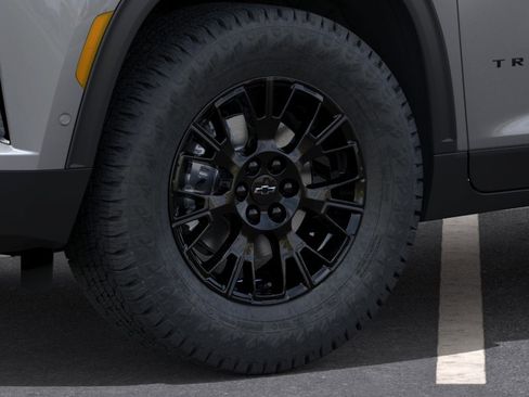 New 2026 Chevrolet Traverse Z71 w/ Enhanced Driving Package AWD/4WD image 9