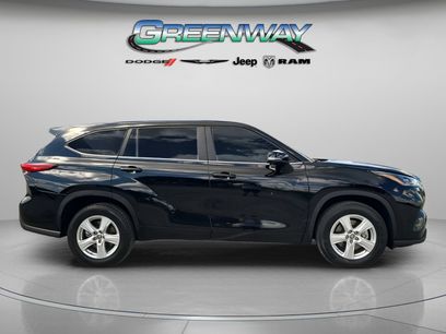 Used 2023 Toyota Highlander L