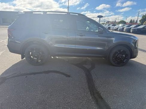 Used 2024 Kia Sorento SX AWD/4WD image 11
