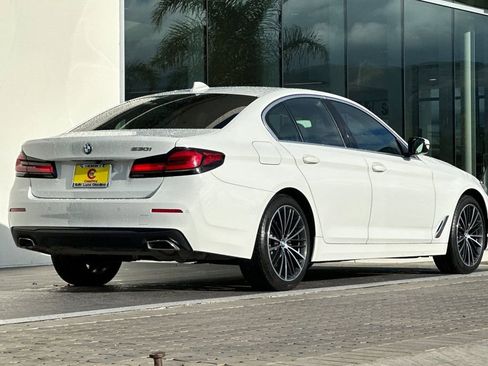 Used 2022 BMW 530i w/ Convenience Package image 3