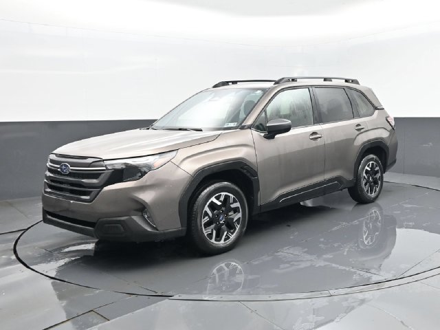 Used 2025 Subaru Forester Premium AWD/4WD image 2