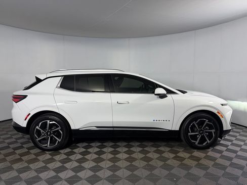 Used 2024 Chevrolet Equinox EV LT FWD image 7