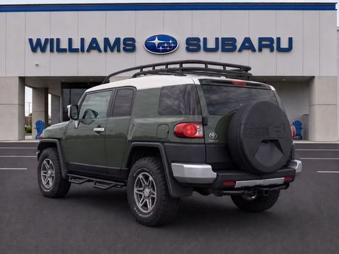 Used 2014 Toyota FJ Cruiser 4WD w/ Convenience Package image 6