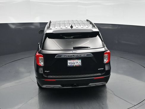 Used 2022 Ford Explorer XLT AWD/4WD image 38