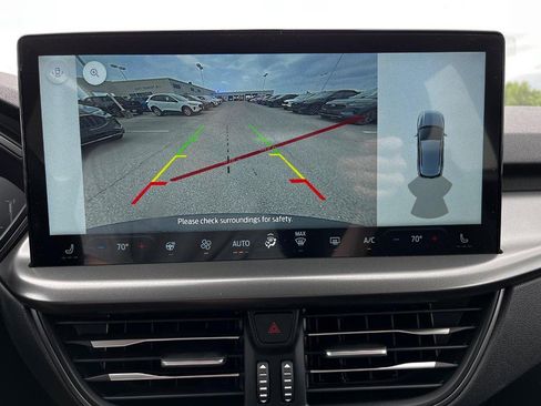 New 2025 Ford Escape SE FWD image 15