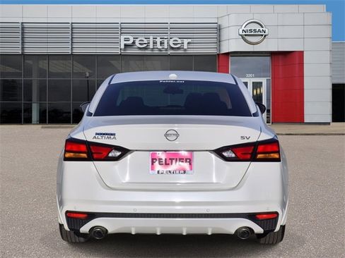 Certified 2024 Nissan Altima 2.5 SV w/ SV Premium Package image 5