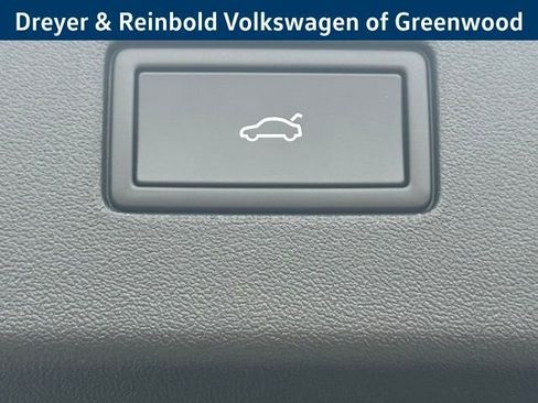 New 2026 Volkswagen Tiguan SE image 30