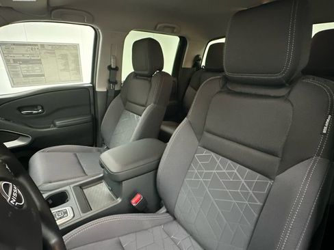 New 2026 Nissan Frontier SV w/ Tow Package AWD/4WD image 9