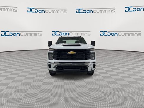 Used 2024 Chevrolet Silverado 3500 W/T image 3