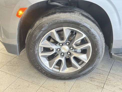 Used 2022 Chevrolet Tahoe LT w/ LT Signature Package image 16