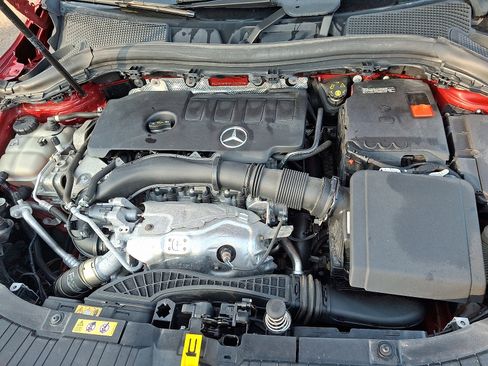 Used 2021 Mercedes-Benz GLA 250 4MATIC image 28